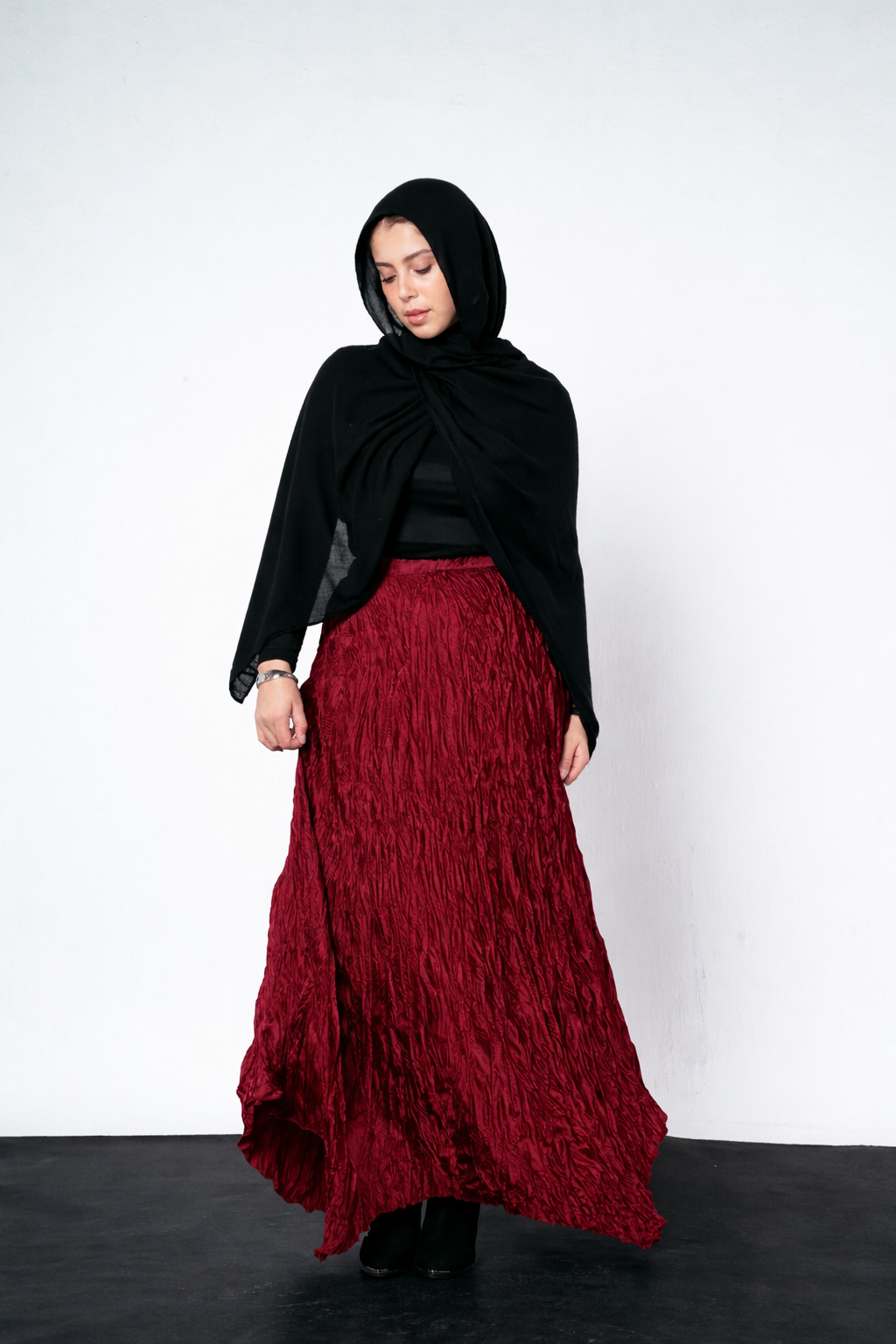 Anne Crushed skirt in Wine Red