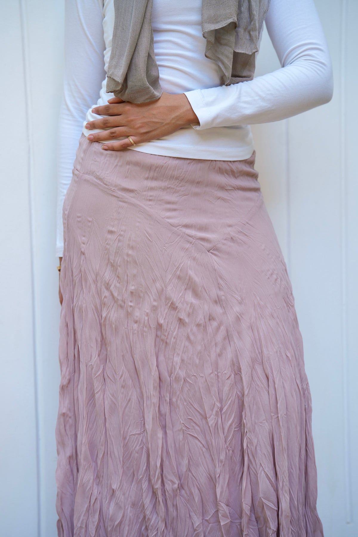 Lilia Crushed Skirt in Dusty Rose