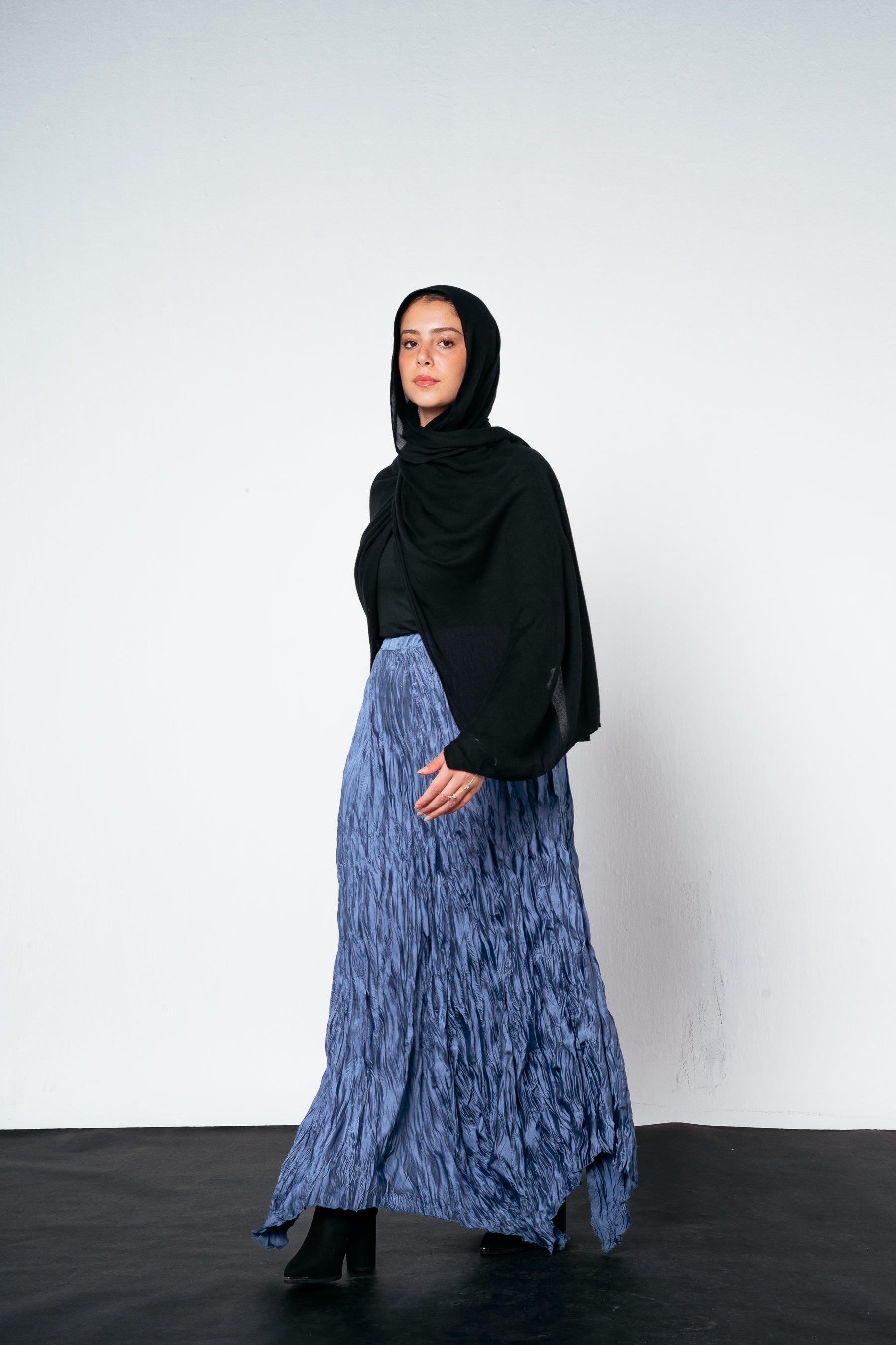 Anne Crushed skirt in Azure blue