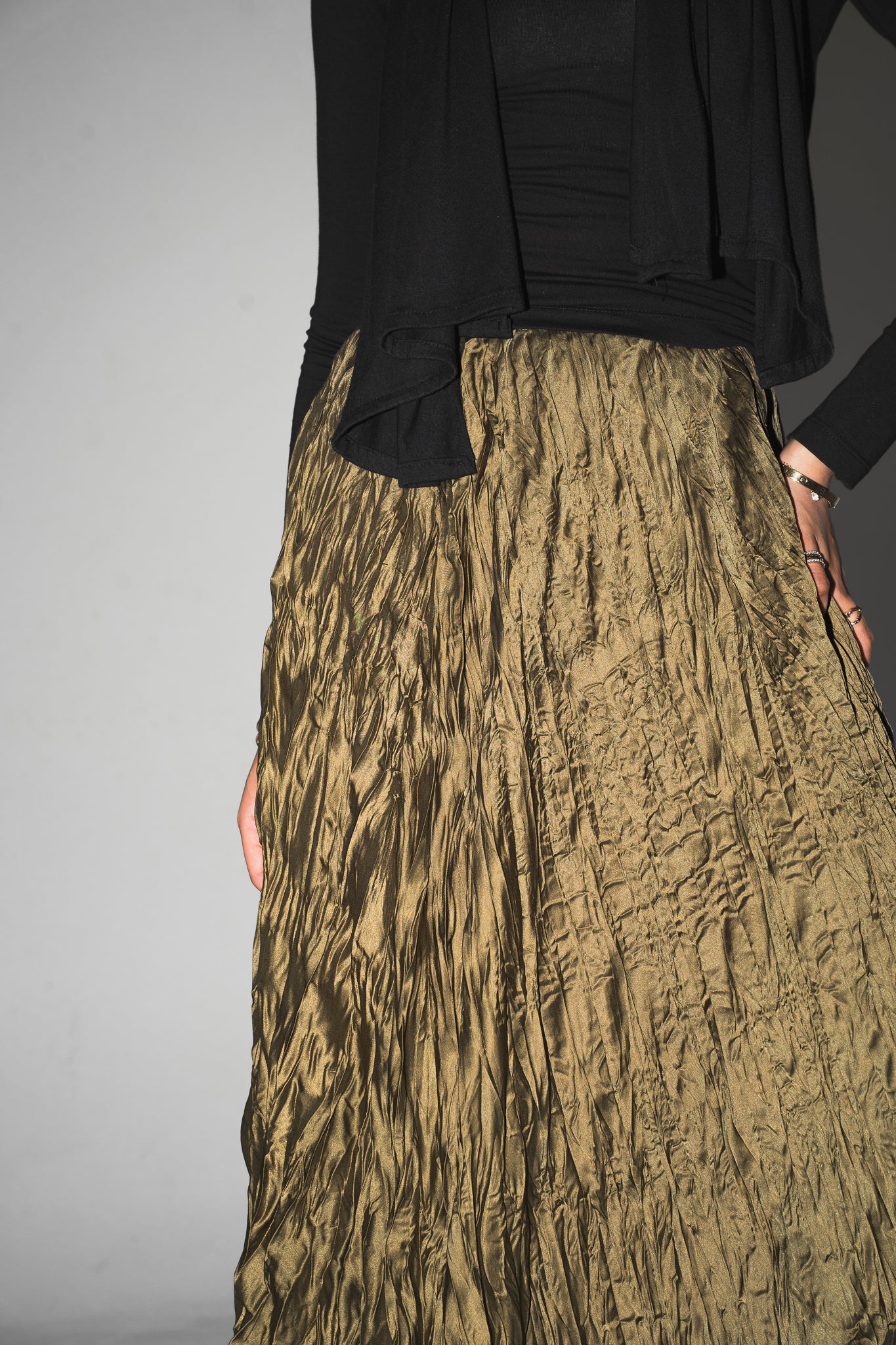(PRE ORDER 5-7 days)Anne Crushed skirt in Olive
