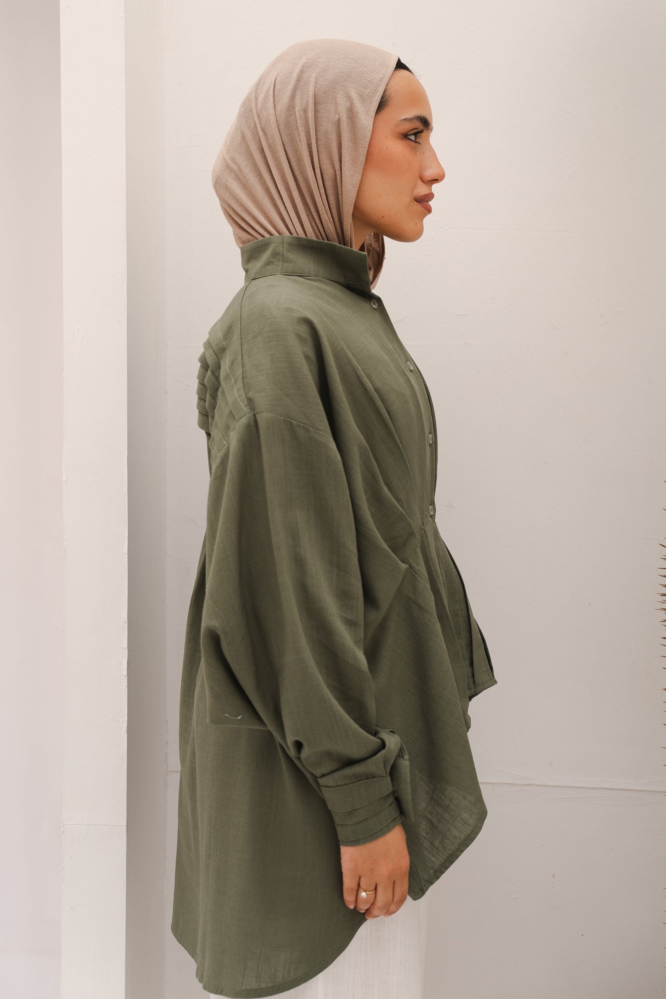 Airy Waves Linen Top in Olive