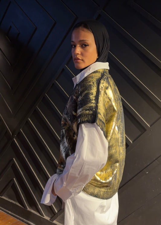 Gold Melted Knit vest in Black ( Limited edition )