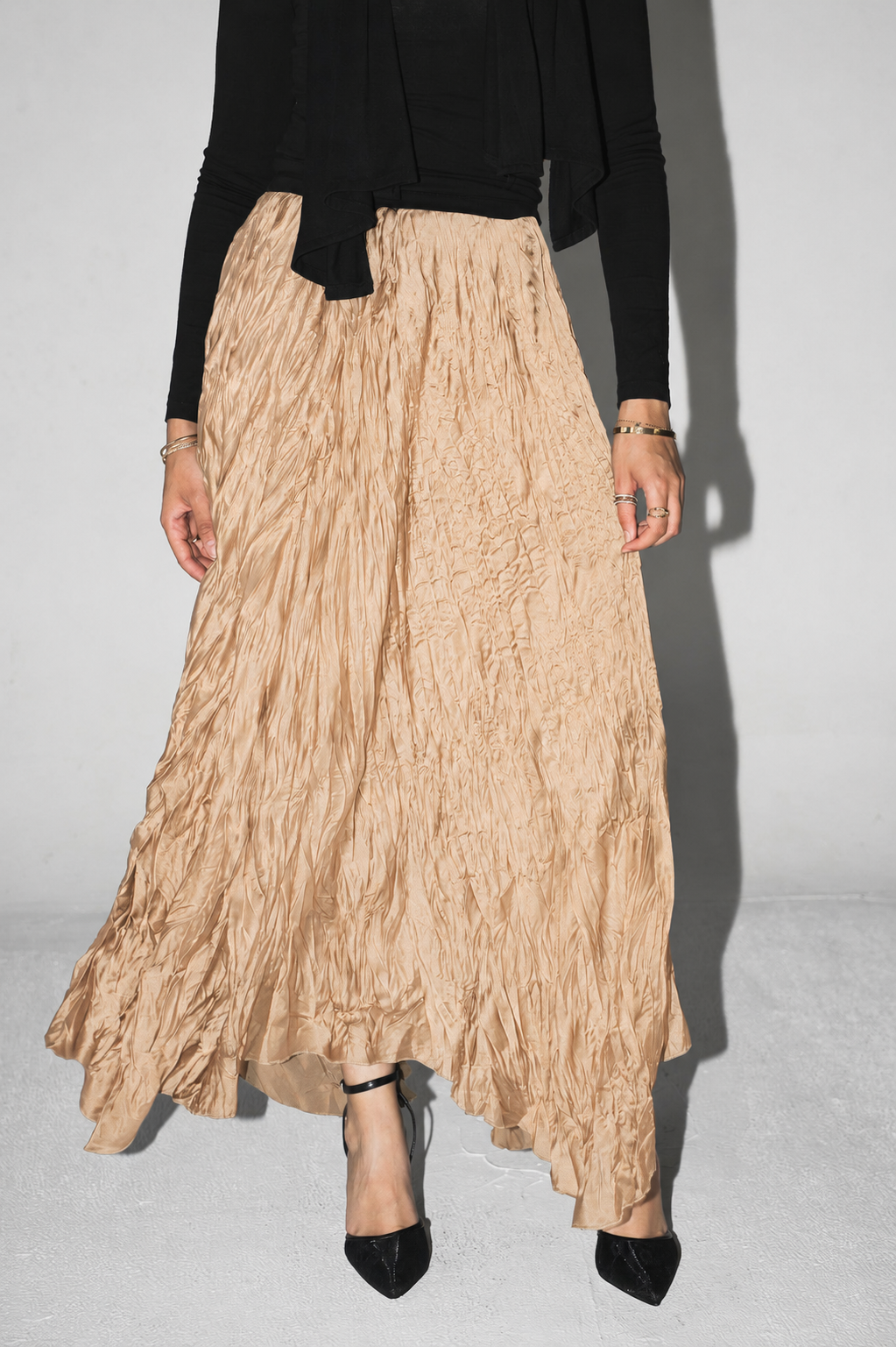 Anne Crushed skirt in Golden beige