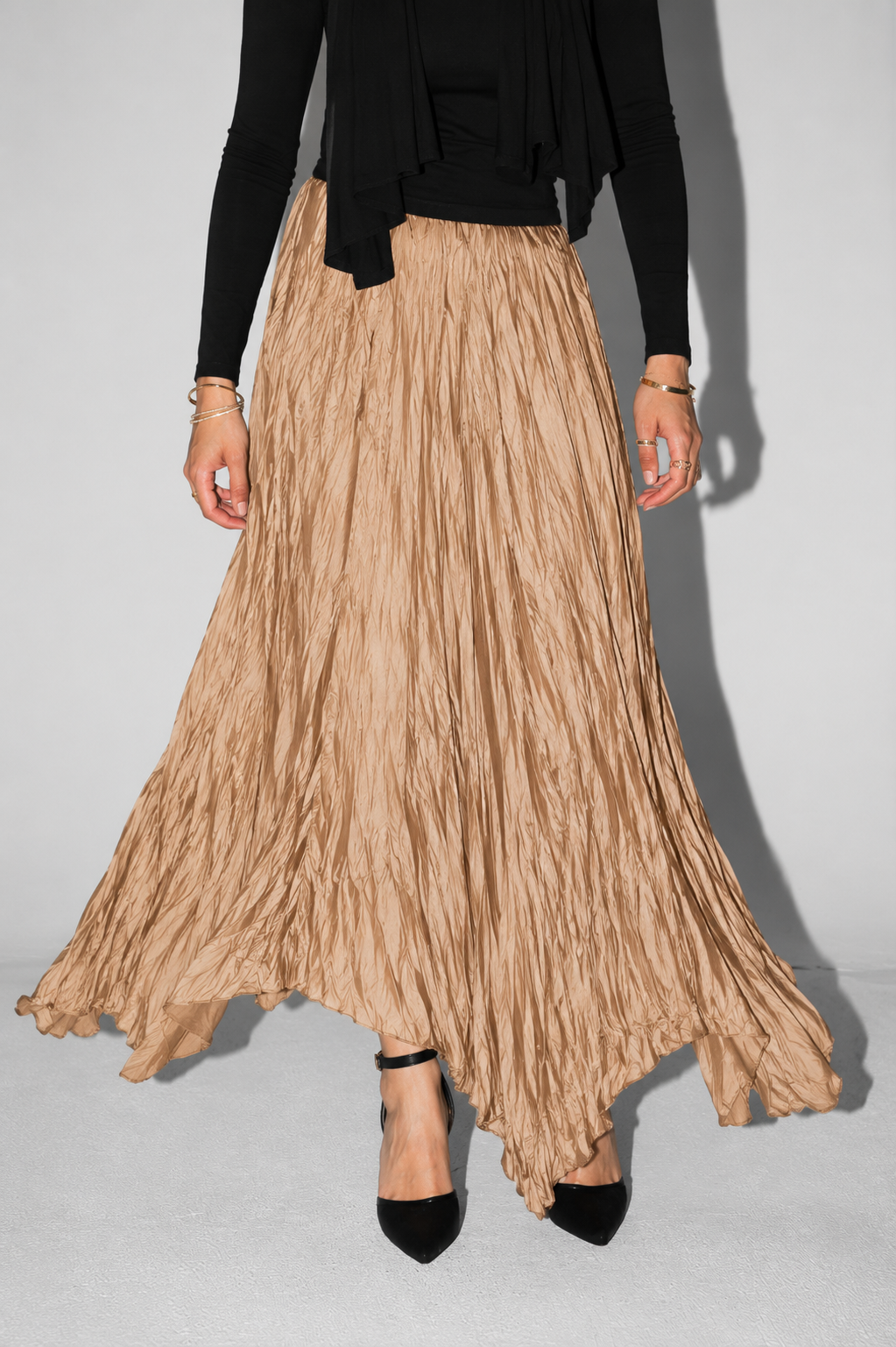 Anne Crushed skirt in Golden beige