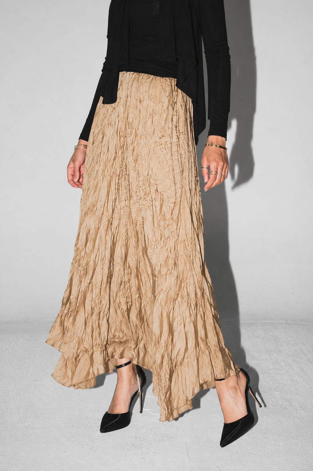 Anne Crushed skirt in Golden beige