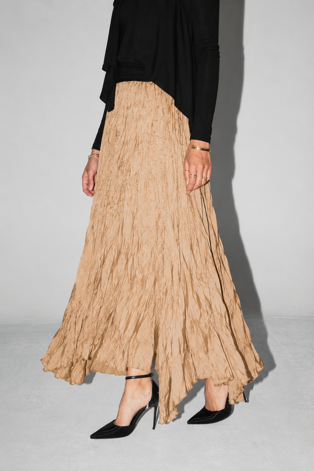 Anne Crushed skirt in Golden beige