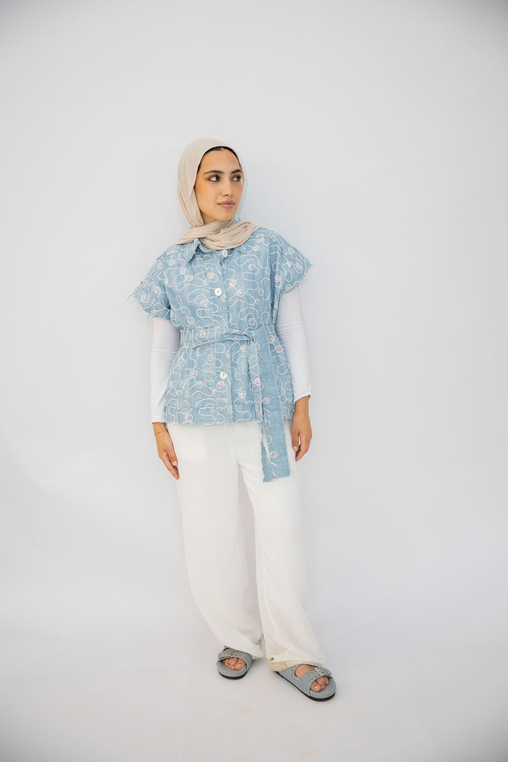 Sun-kissed Embroidery Vest