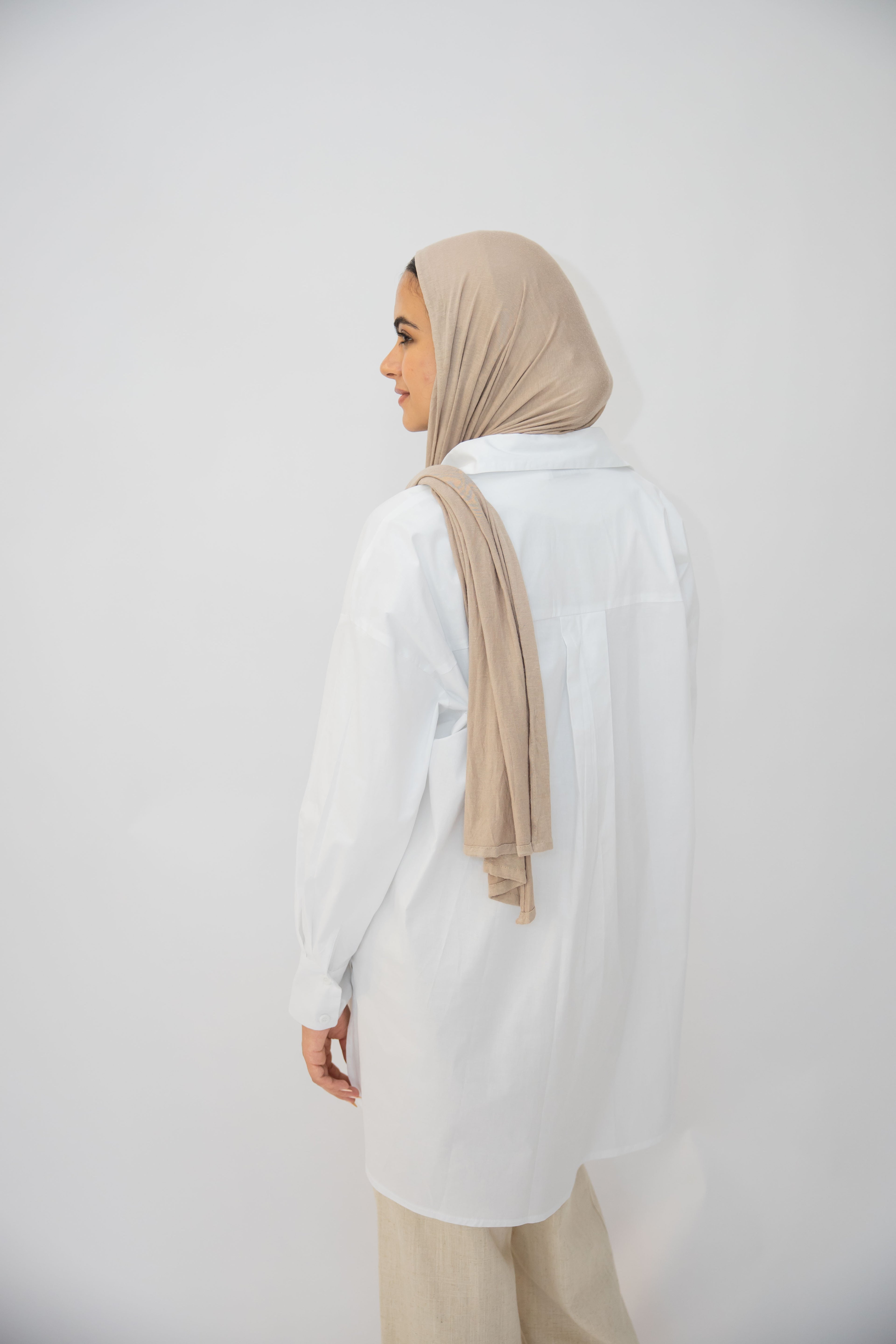 Daily poblin shirt in white