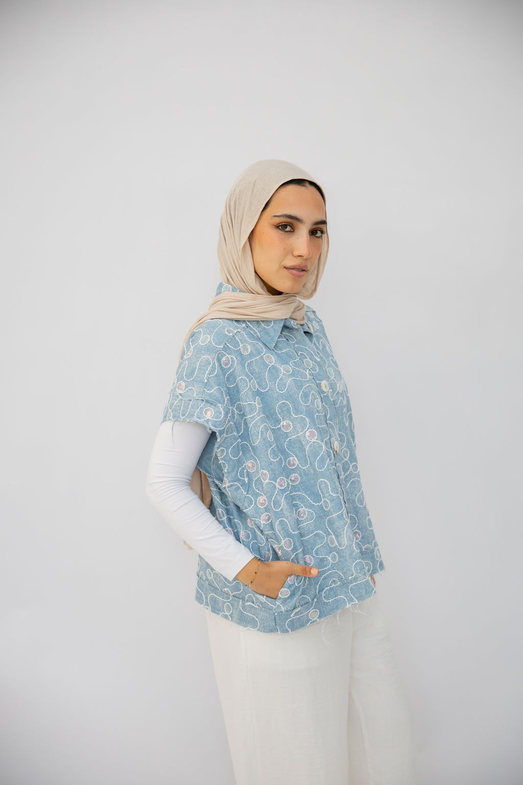 Sun-kissed Embroidery Vest