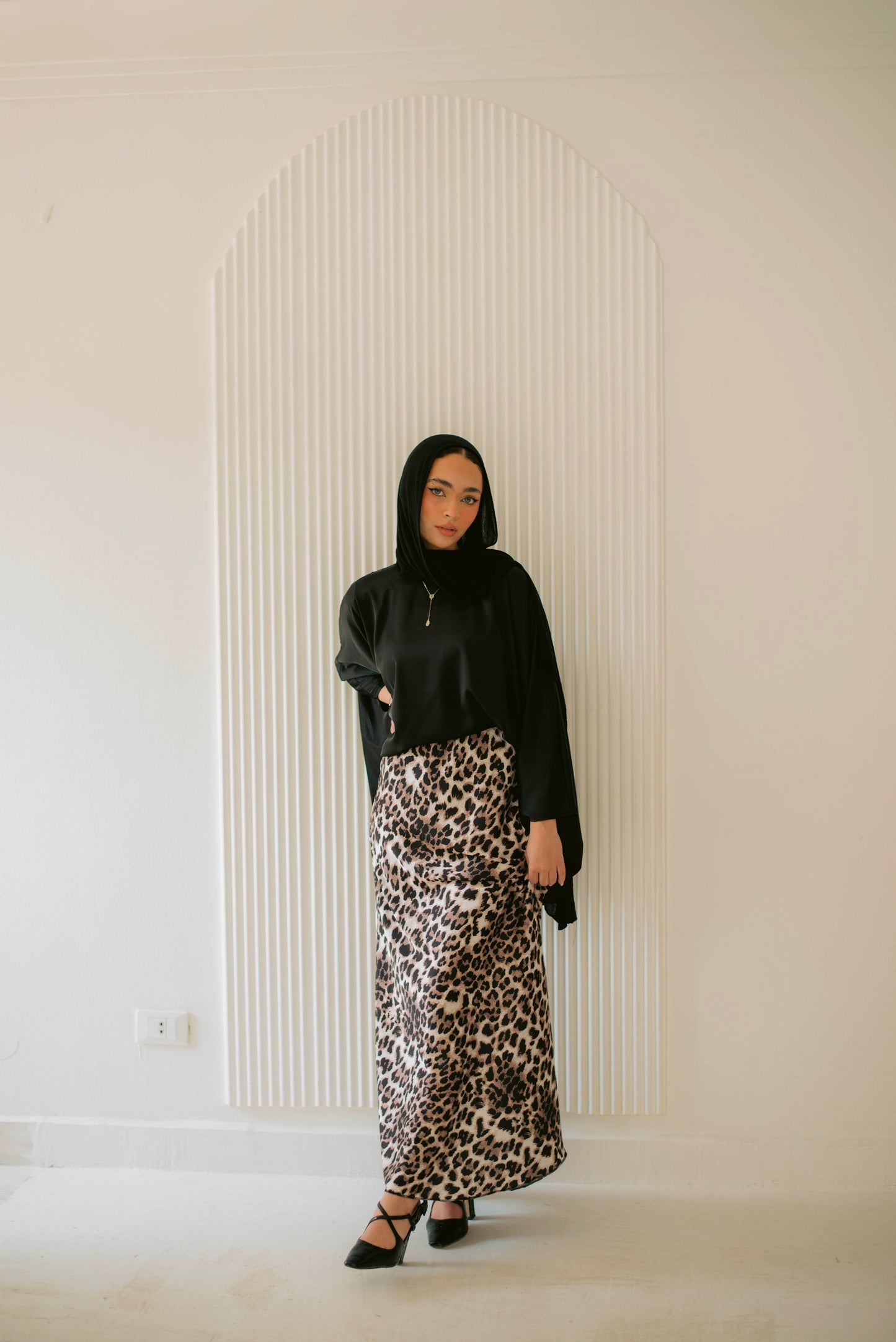 Greige leo skirt