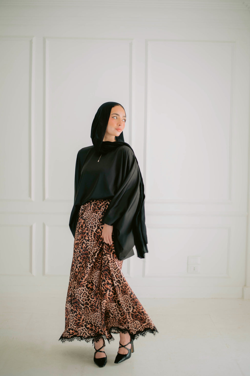 Leo lace skirt