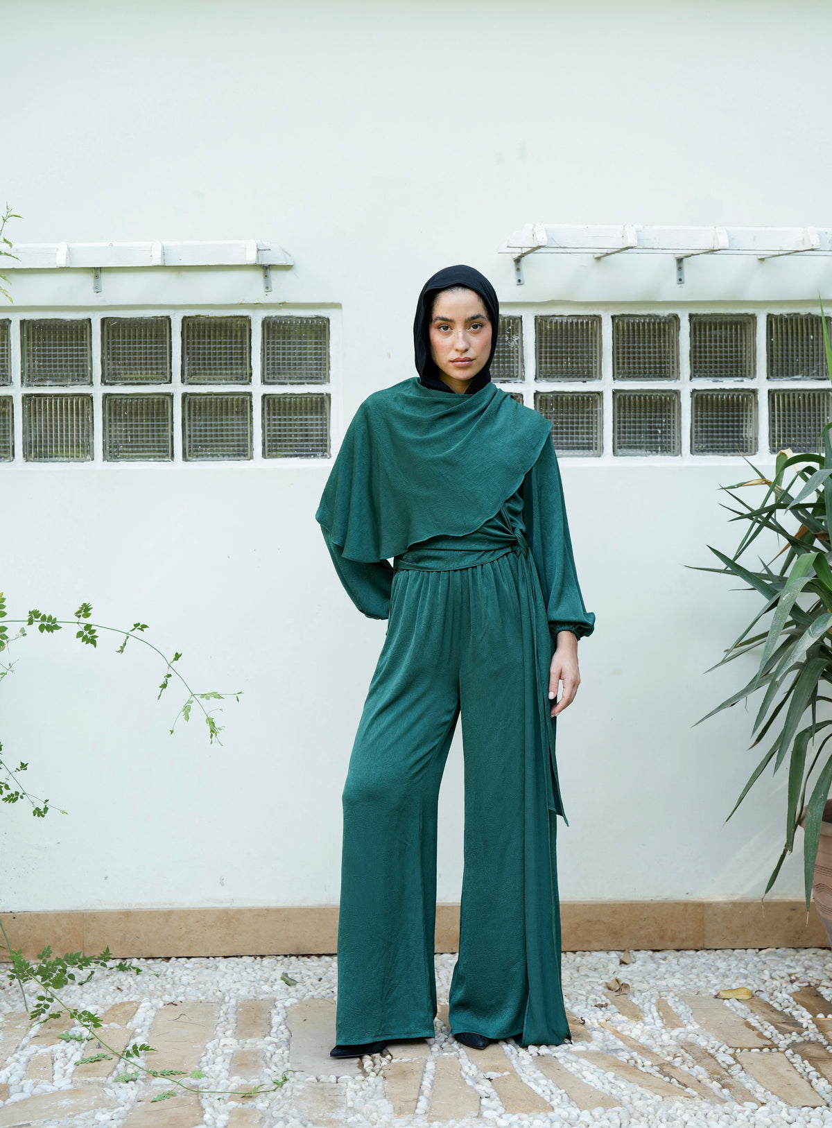 Nayomi Satin Wrap Set in Emerald Green