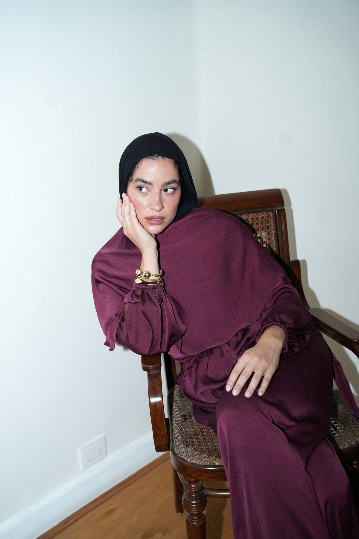 Nayomi Satin Wrap Set in Burgundy