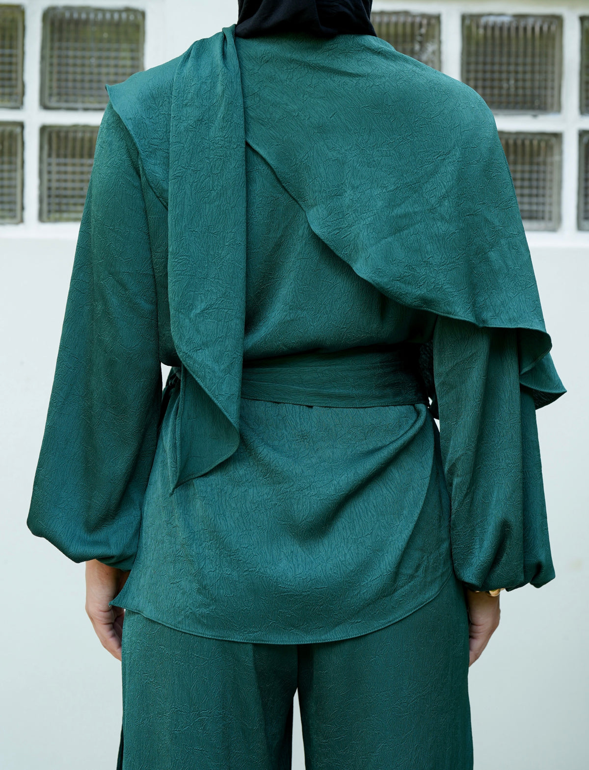 Nayomi Satin Wrap Set in Emerald Green
