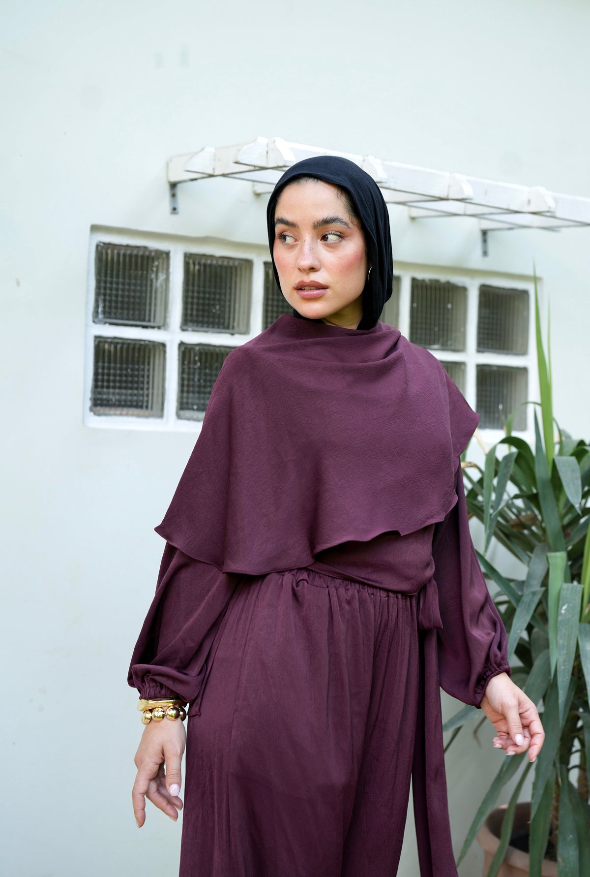 Nayomi Satin Wrap Set in Burgundy
