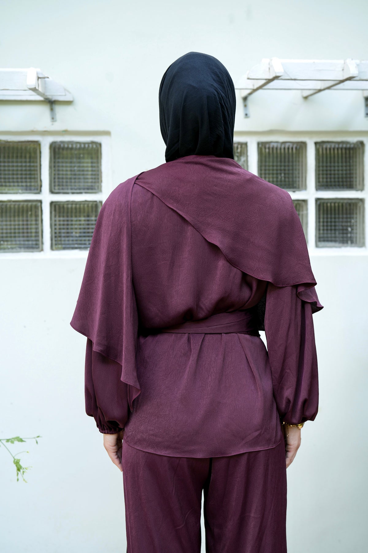 Nayomi Satin Wrap Set in Burgundy