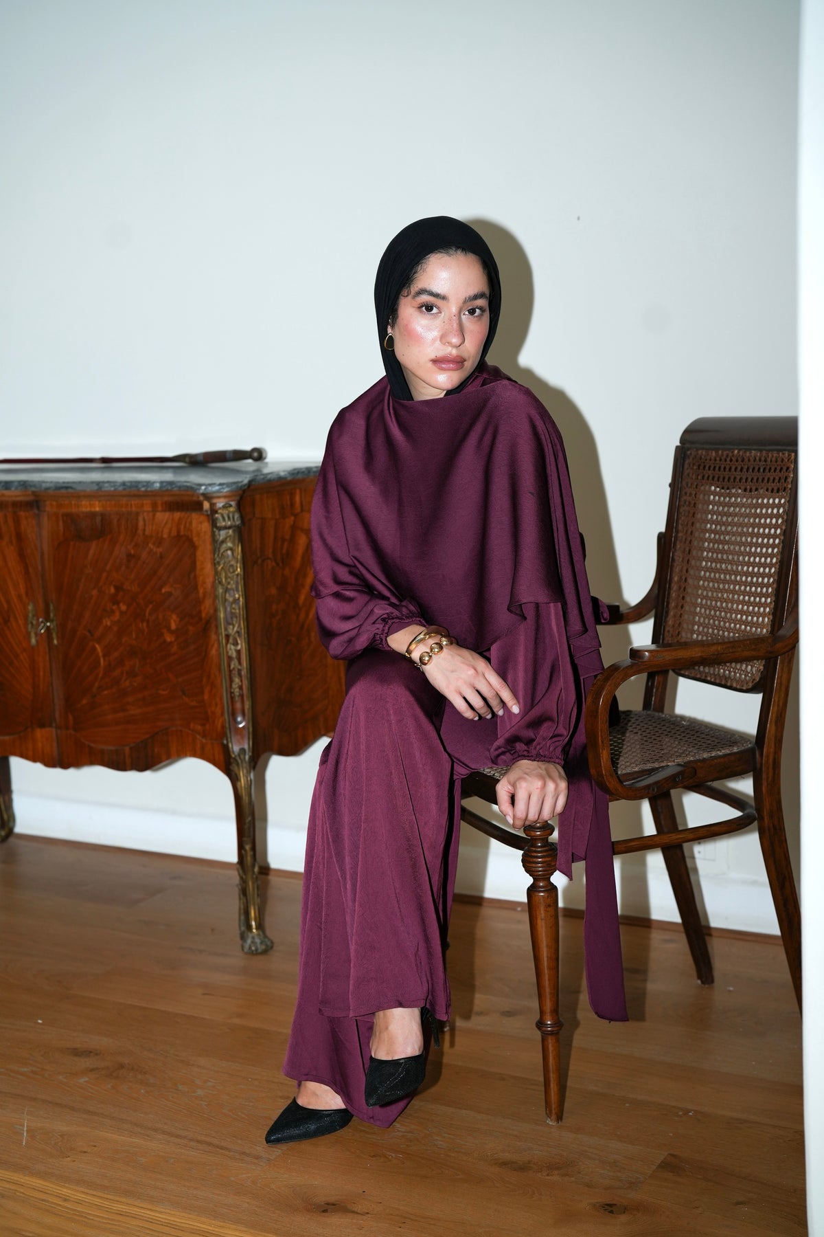 Nayomi Satin Wrap Set in Burgundy