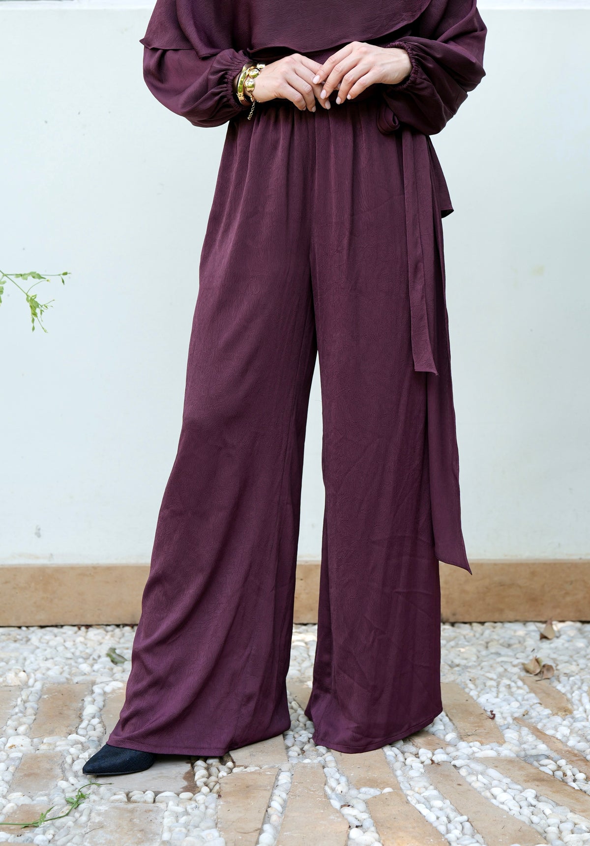 Nayomi Satin Wrap Set in Burgundy