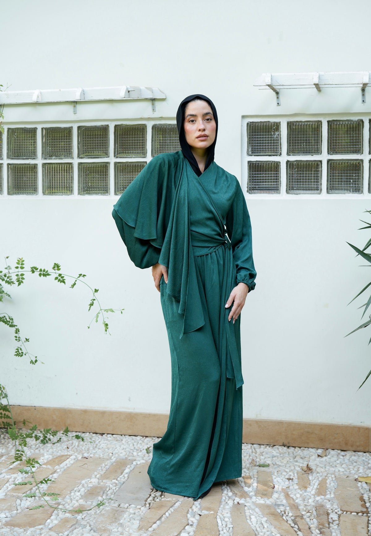 Nayomi Satin Wrap Set in Emerald Green
