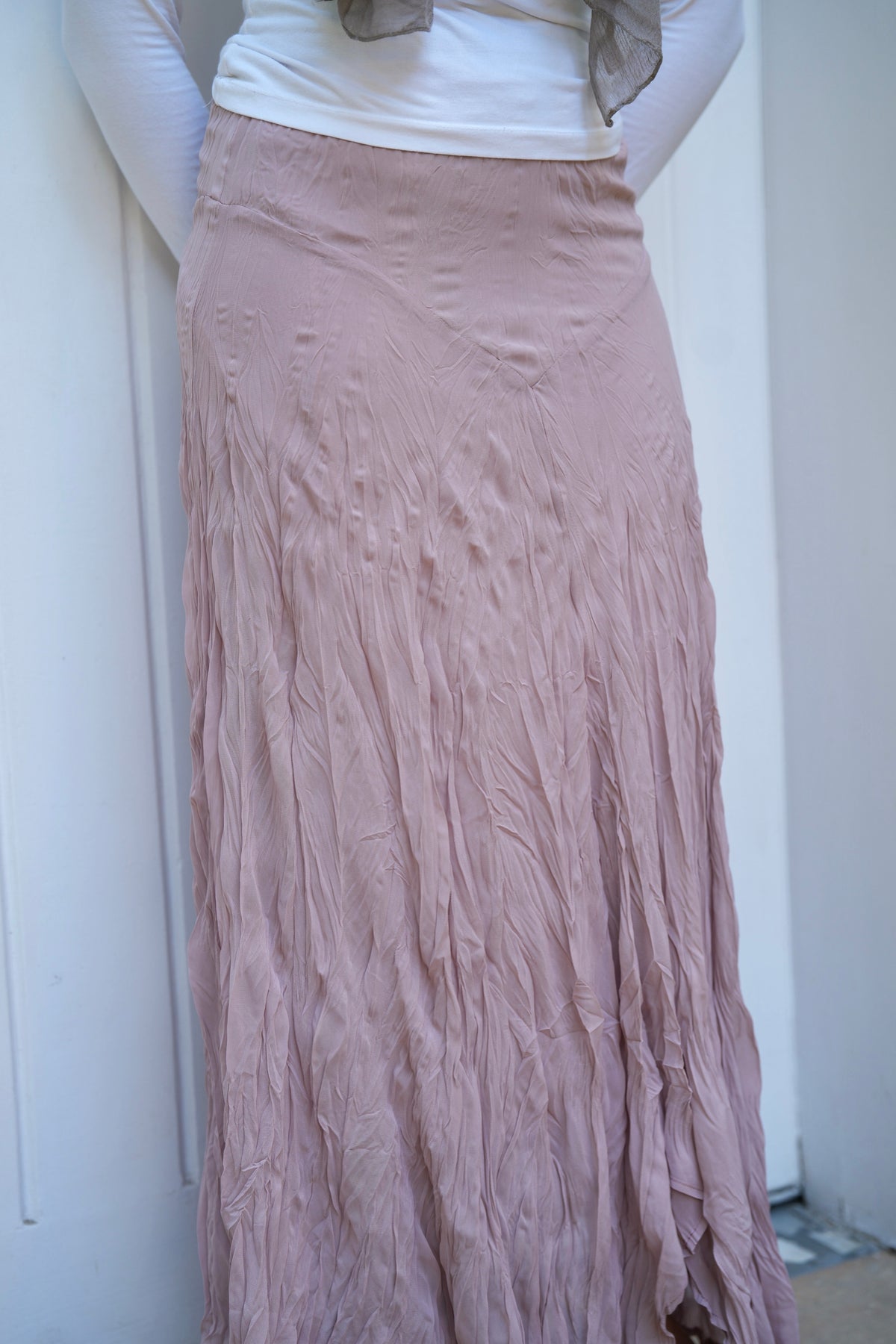 Lilia Crushed Skirt in Dusty Rose