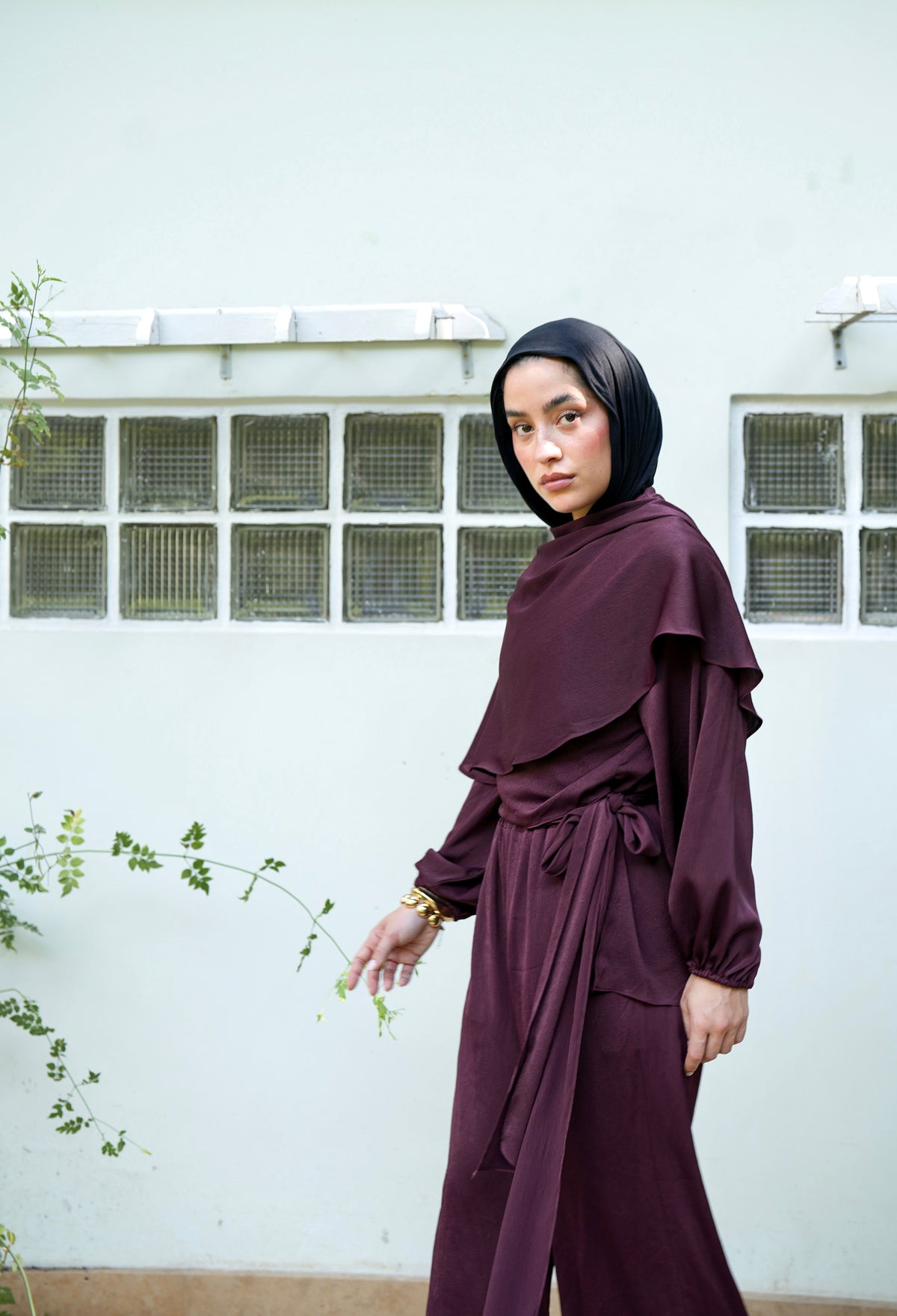 Nayomi Satin Wrap Set in Burgundy
