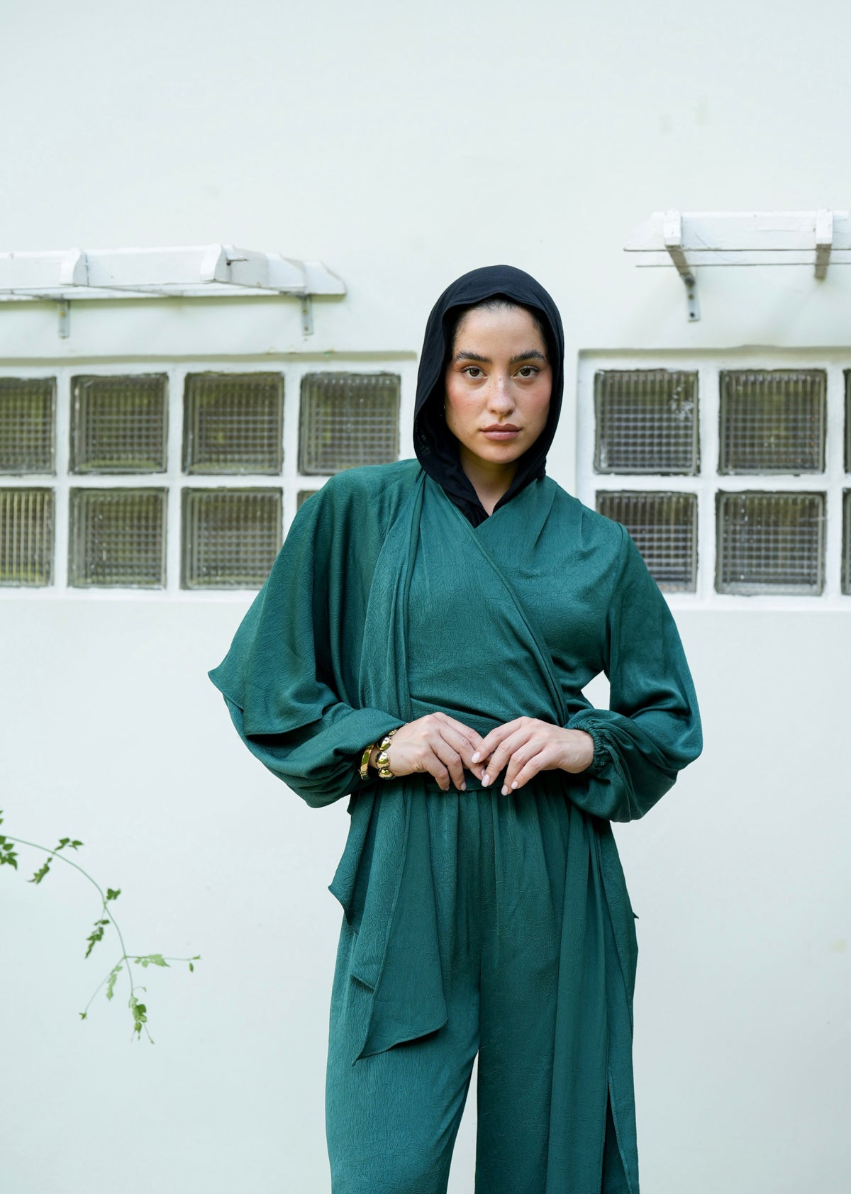 Nayomi Satin Wrap Set in Emerald Green