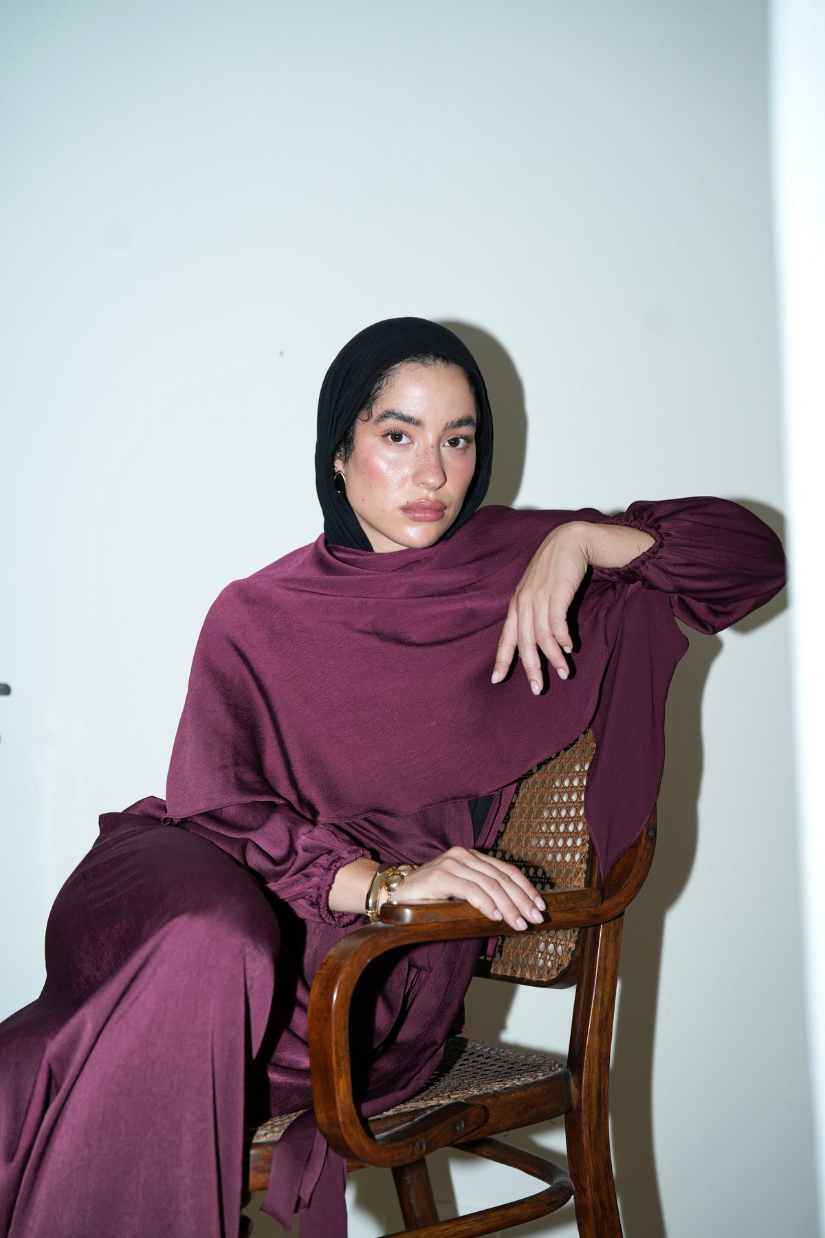 Nayomi Satin Wrap Set in Burgundy