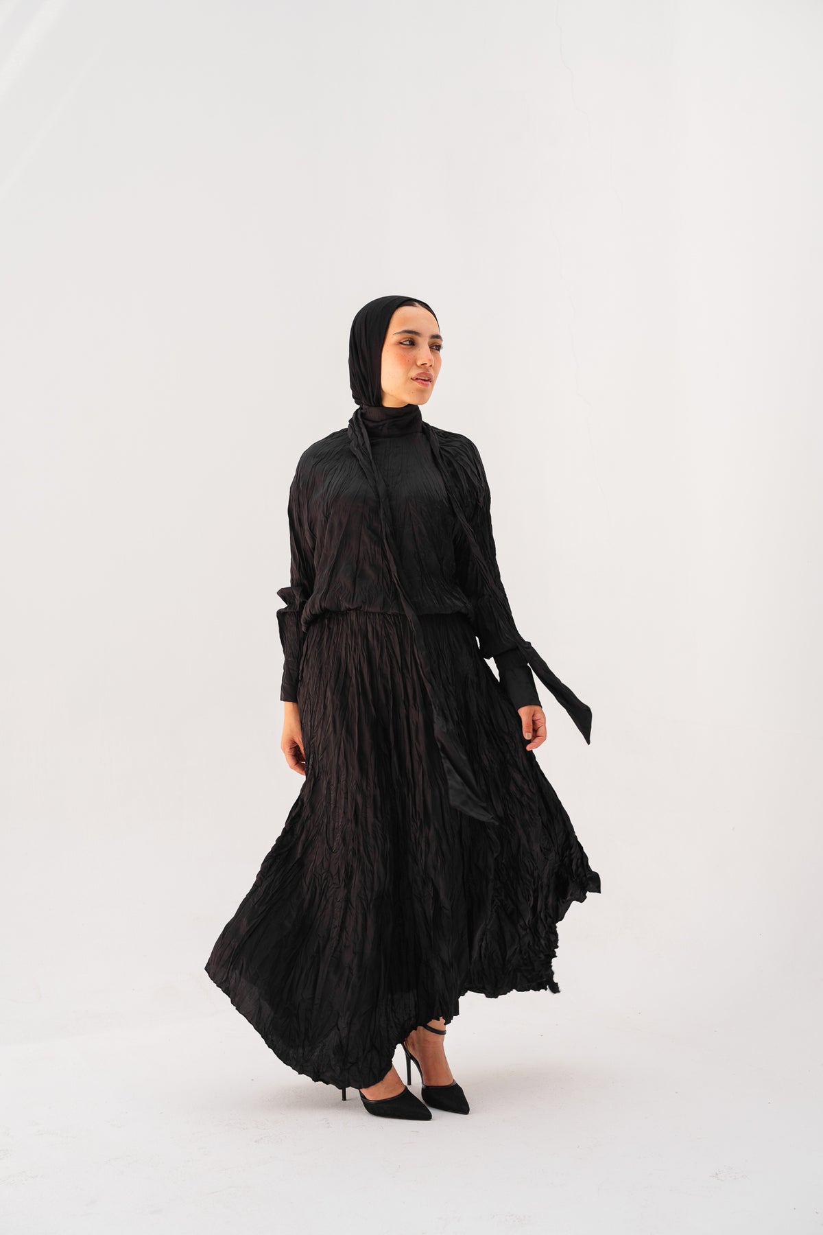 The Anne Top in Black