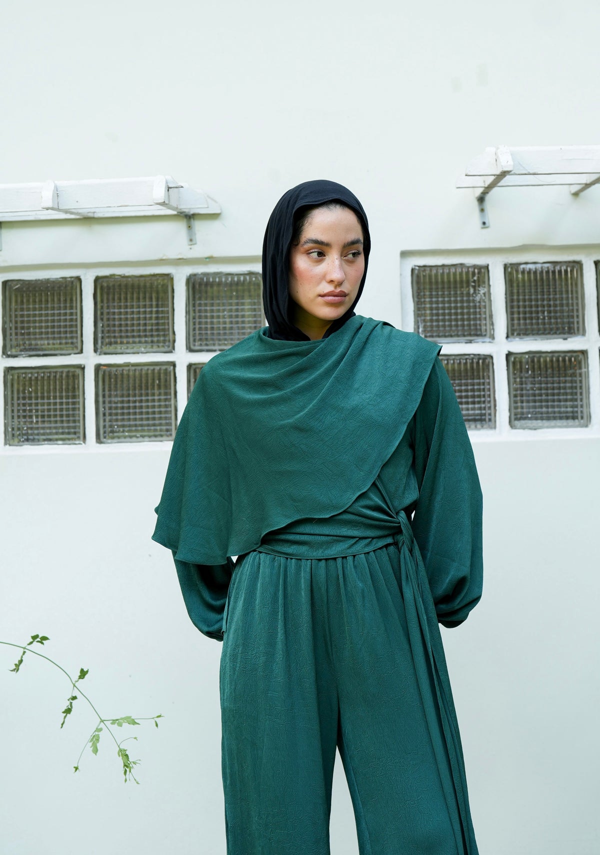 Nayomi Satin Wrap Set in Emerald Green
