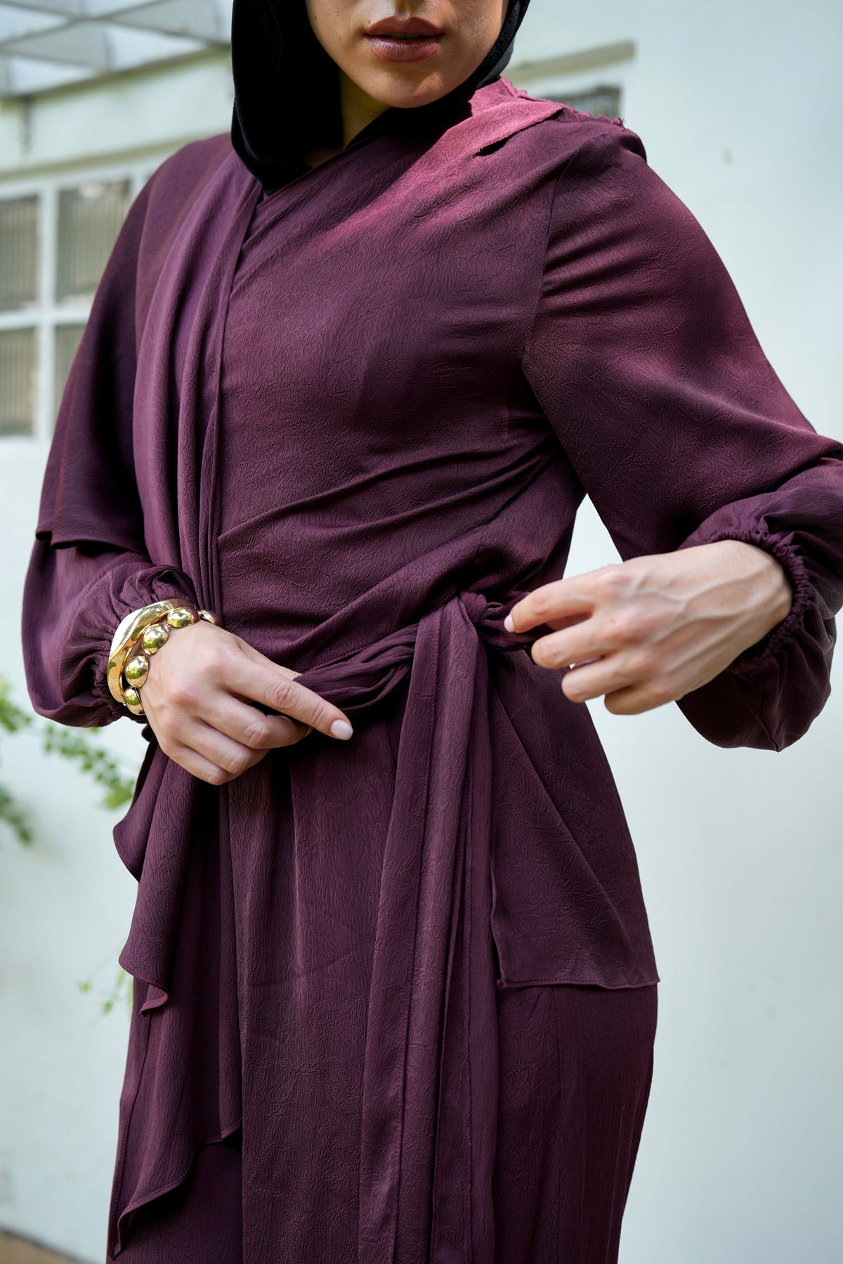 Nayomi Satin Wrap Set in Burgundy